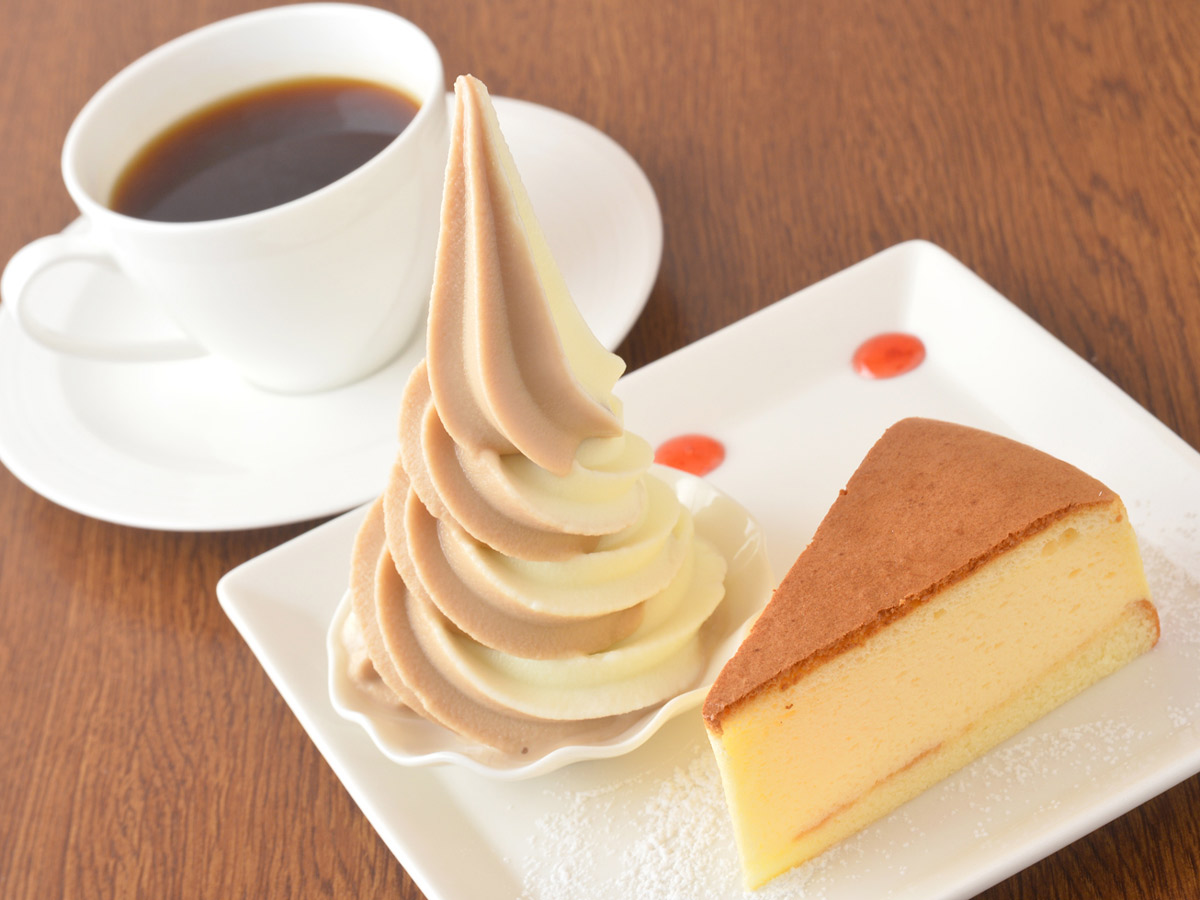 【北海道】コーヒールームきくちのチーズケーキ＆ソフトクリームセット